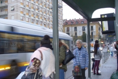 Kl. Sr. Carmen unterwegs in der Stadt